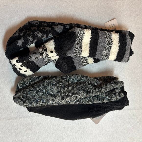 NWT Secret Treasures Lot of 4 Cozy Socks with Grips-Size 4-10 Christmas Gift - Picture 2 of 4